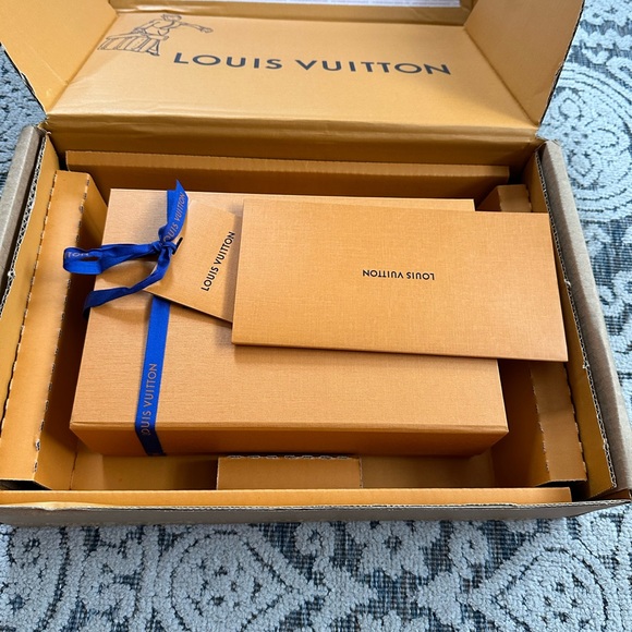 New never used Louis Vuitton mini bumbag ❤️ - Picture 2 of 2